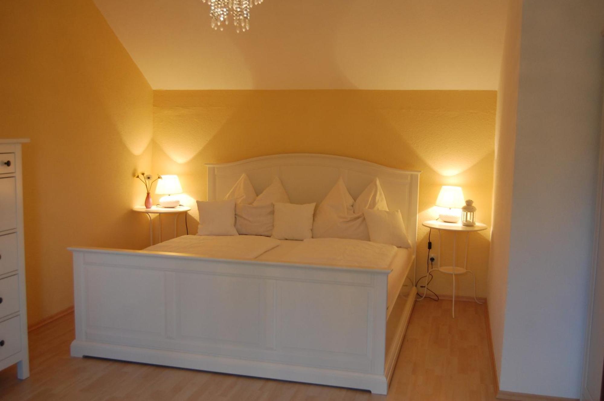 Hofgassl Zentgraf Bed & Breakfast Moerbisch Am See Exterior photo