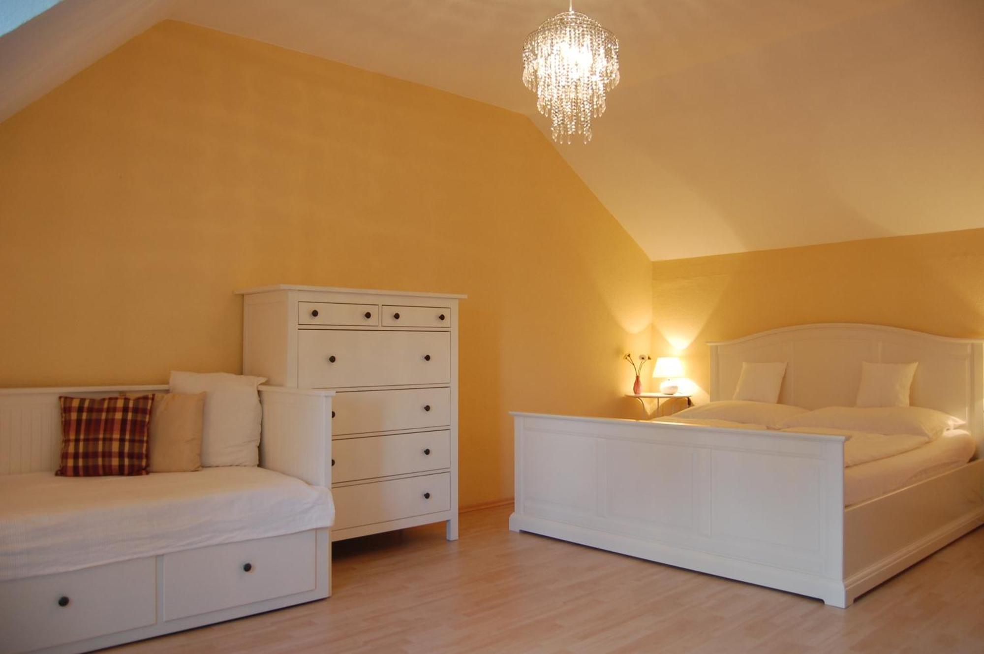 Hofgassl Zentgraf Bed & Breakfast Moerbisch Am See Exterior photo