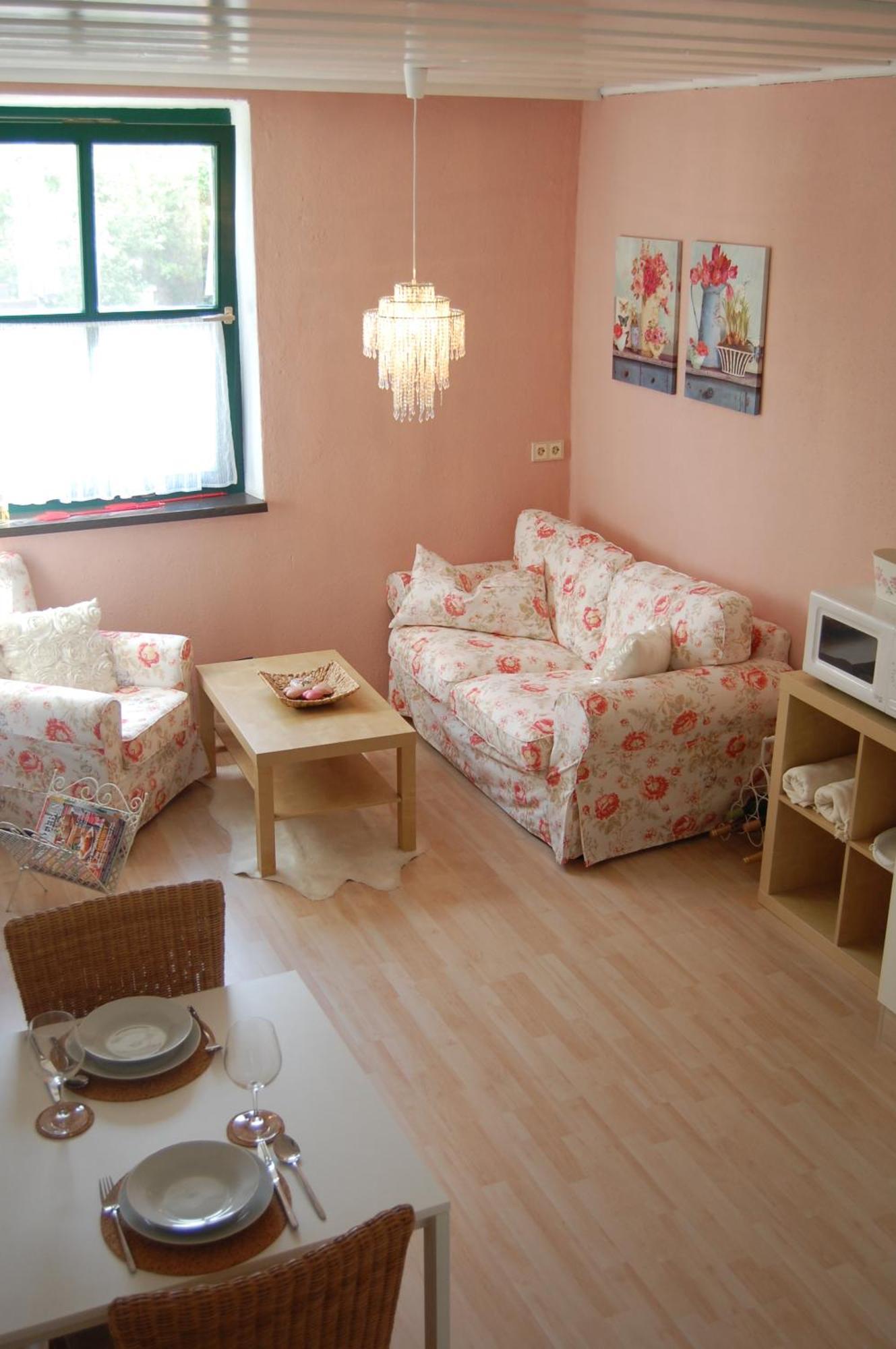 Hofgassl Zentgraf Bed & Breakfast Moerbisch Am See Exterior photo