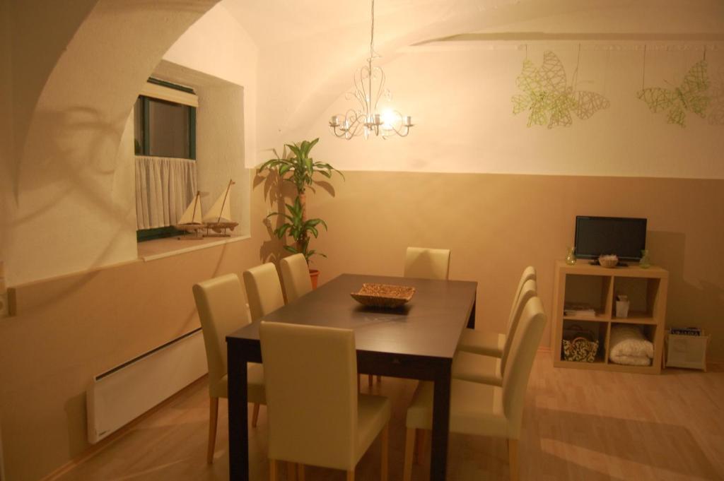 Hofgassl Zentgraf Bed & Breakfast Moerbisch Am See Room photo